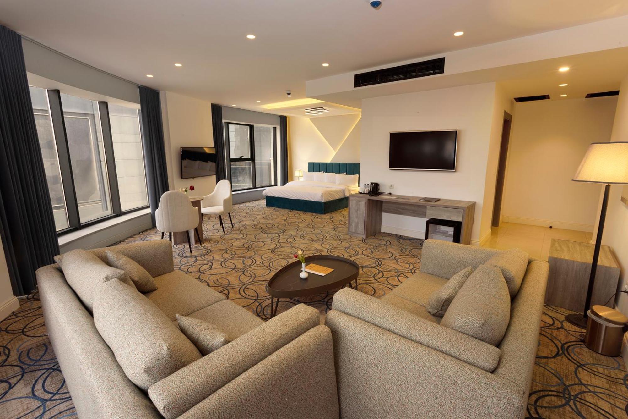 Luxury Palace Hotel Ammán Kültér fotó